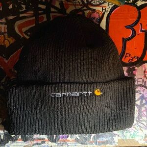 black Carhartt beanie